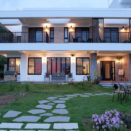 Moonlit Seaview Homestay Тонхэ Экстерьер фото
