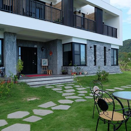 Moonlit Seaview Homestay Тонхэ Экстерьер фото
